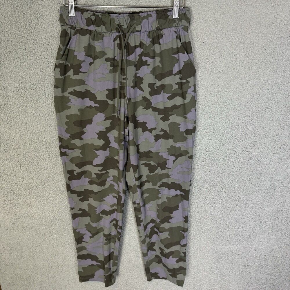 Lululemon Keep Moving Pants Womens 8 Green Camo High-Rise 7/8 Stretch